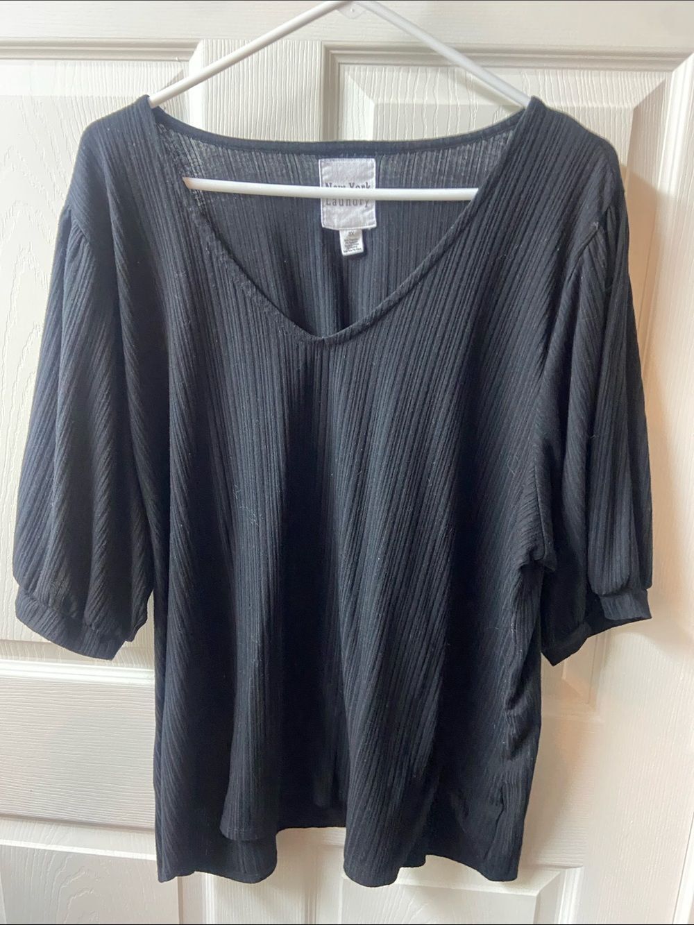 New York Laundry Black Ribbed V-Neck Short Sleeve Top plus 3x